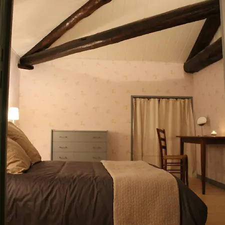 Les Jardins D'anna - D'hotes Bed & Breakfast *