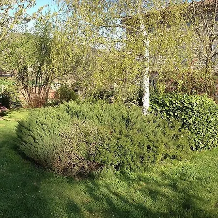 Les Jardins D'anna - D'hotes Bed & Breakfast Tapon