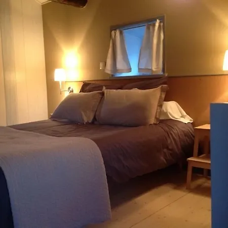 Les Jardins D'anna - D'hotes Bed & Breakfast Tapon