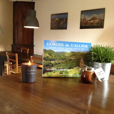 Les Jardins D'anna - D'hotes Bed & Breakfast *