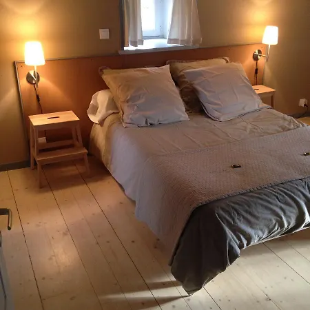 Les Jardins D'anna - D'hotes Bed & Breakfast Tapon