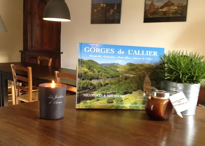 Les Jardins D'anna - D'hotes Bed & Breakfast 3*